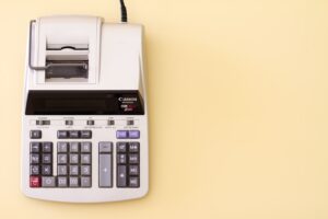 Read more about the article Navigating Money-Saving Deals Online